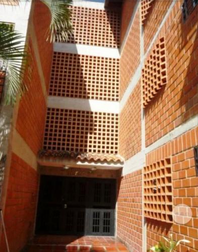 C&G Consultores ofrece en venta, apartamento en Residencias Anauco, San Diego.