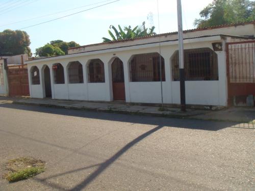 Vendo Casa Con Local