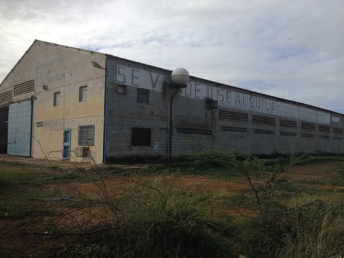 SE ALQUILA GALPON ZONA INDUSTRIAL DE BUATRE