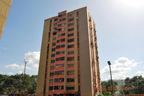 Apartamento en venta La Granja, Naguanagua, Carabobo código 17-3879