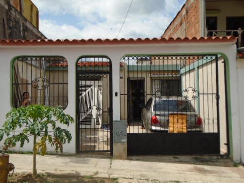 Casa en venta La Esmeralda, San Diego, Carabobo código 16-11220 