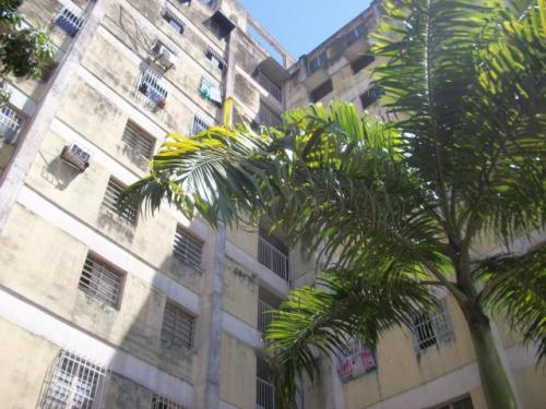 Apartamento en Venta Kerdell, Valencia, Carabobo código 17-3074