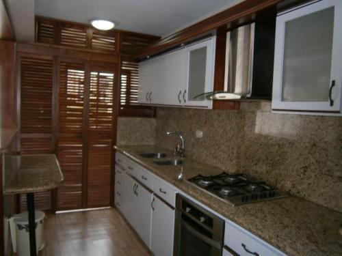 Apartamento en venta Valles de Camoruco, Valencia, Carabobo código 17-3734