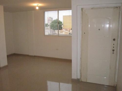 En Venta Acogedor Apartamento en Semi-Gris en Maracaibo, Sector Belloso