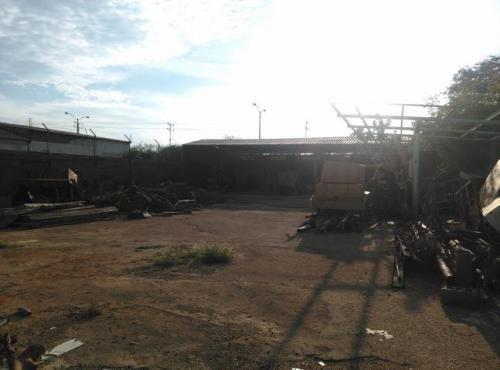 Alquilo Galpon Semi techad,o en la Puerta Punto Fijo