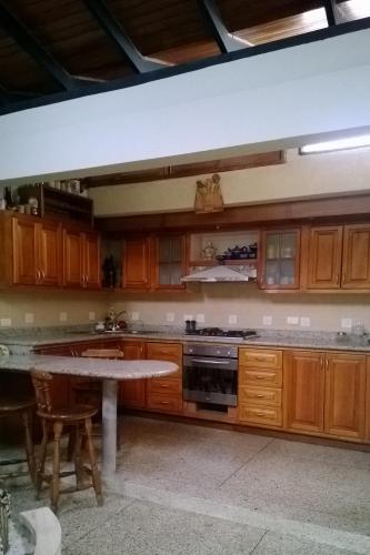 Amplia y Acogedora CASA en Lote I Urbanización La Ciudadela 