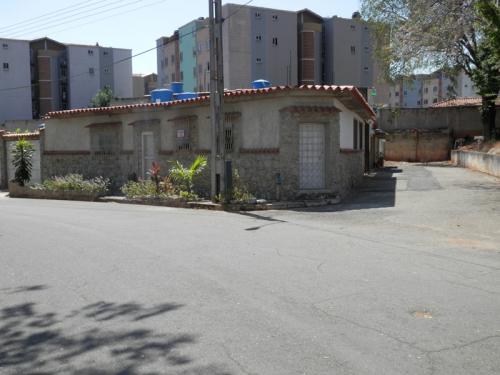OFERTA Se vende Casa Esquinera en la Esmeralda 