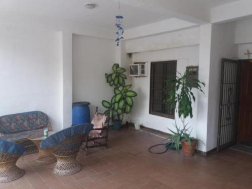 Casa en Venta La Esmeralda, Valencia Carabobo código 17-6781