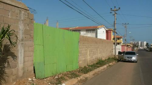 TERRENO EN URBANIZACION SANTA ROSA