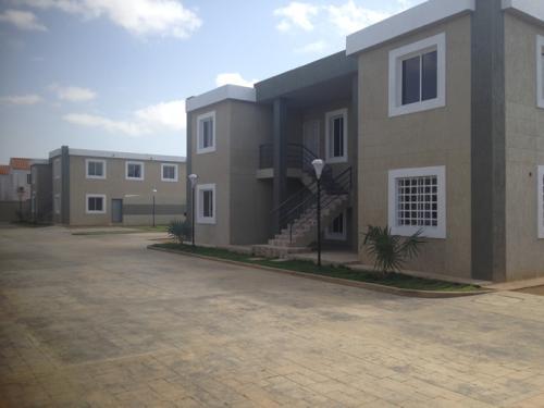 APARTAMENTOS CONJ. RES. PRIVADO LOS SAMANES