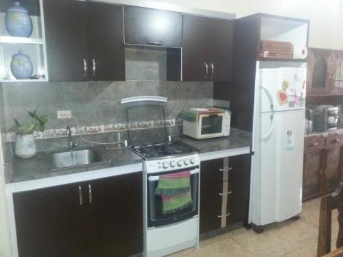 Apartamento en Buenaventura, Los Guayos Carabobo código 17-7264