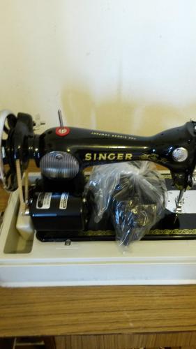 VENTA DE MAQUINA DE COSER