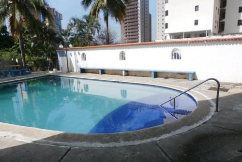 Apartamento en Venta La Trigaleña, Valencia, Carabobo código 17-4974