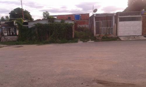 En VENTA casa Urb. Las Aguitas sec.3  18milBf.