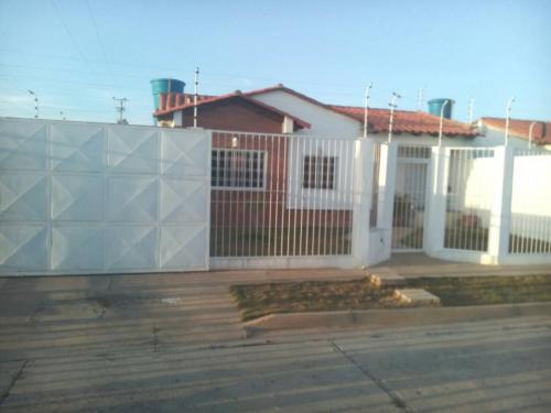 Casa en Venta. Puerta Maraven. Punto Fijo.