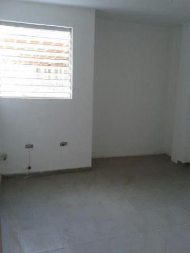 Apartamento en venta Paraparal, Los Guayos, Carabobo código 17-1002