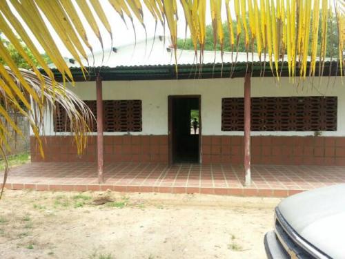 casa cerca de la playa se vende o se cambia