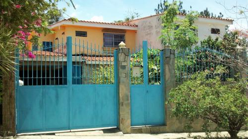 Se vende amplia y espaciosa casa en Urbanización Carialinda