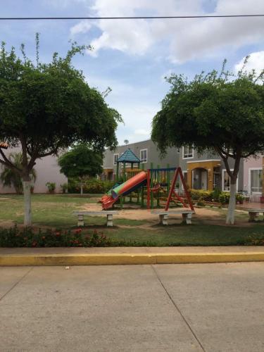 Casa Venta Maracaibo Caminos de La Lagunita etapa1