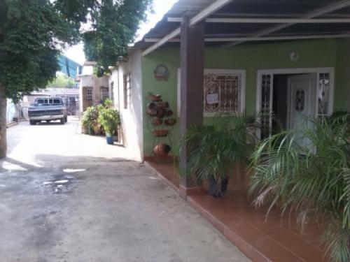 VENDO CASA CON TODOS SUS SERVICIOS BUEN PRECIO