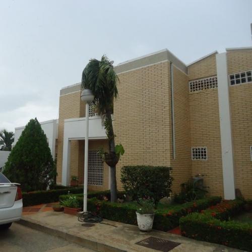 SuEspacio Bienes Raíces, C.A. Vende Town House en Cabimas