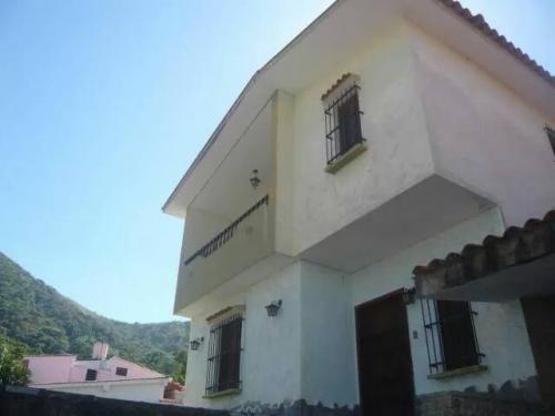 Se vende Casa esquinera en trigal sur