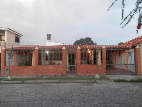 Se Vende Hermosa y Amplia casa en Parque Valencia