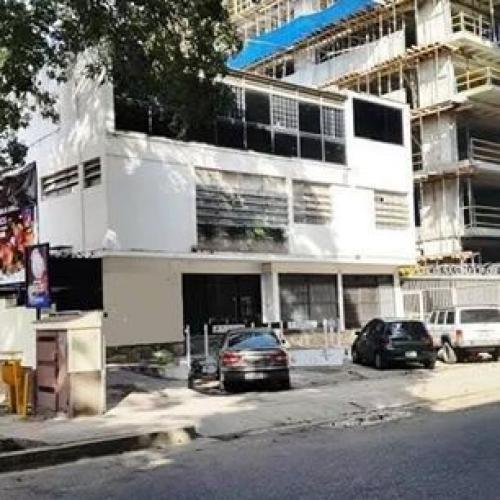 INMOBILIARIA DUMONT VENDE EDIFICIO DE 3 NIVELES EN LAS MERCEDES CARACAS.