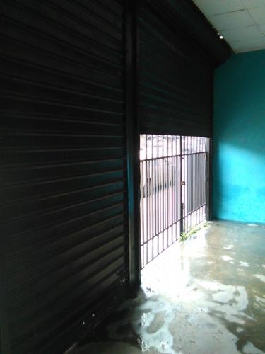 SE VENDE LOCAL AVENIDA LISANDRO ALVARADO VALENCIA  