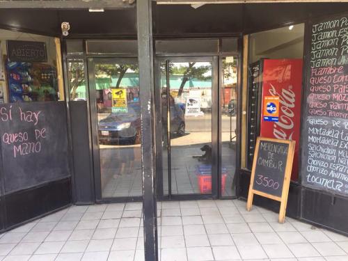 EN VENTA FONDO DE COMERCIO DELIMARKET