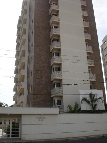 VENDO HERMOSO APARTAMENTO EN EL OESTE