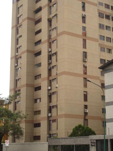 VENDO HERMOSO APARTAMENTO CERCA DE LAS TRINITARIAS