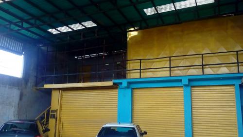 SE VENDE FERRETERÍA