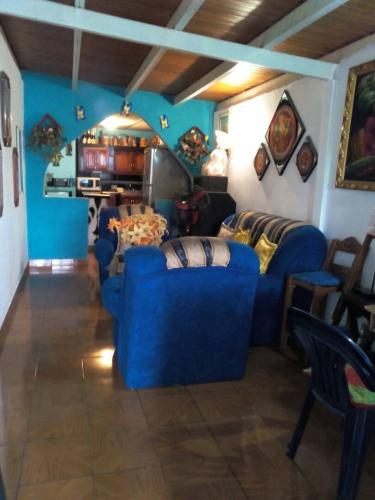 en venta hermosa casa de esquina en la urb el saman en guacara.