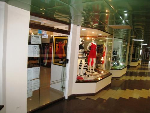 Local Comercial en Mérida, Av. Andrés Bello, CC. Las Tapias.