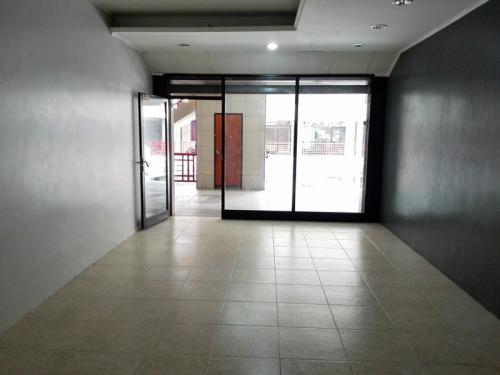 EN VENTA LOCAL EN CORO C.C. SHOPPING CENTER