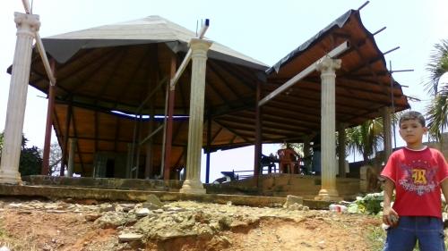 VENDO POSADA EN CONSTRUCCION