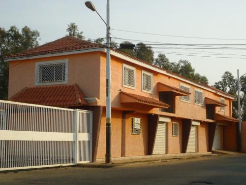 SuEspacio Bienes Raíces, C.A. Vende Casa en Cabimas.