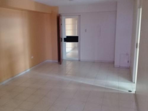 Se Vende Apartamento Edif. Papantonio