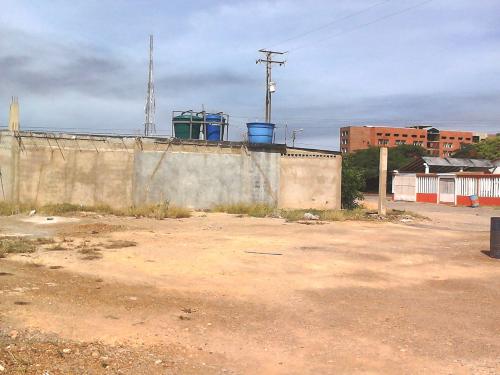 Venta de Terreno 400 M2 Urbanización Santa Irene, Punto Fijo