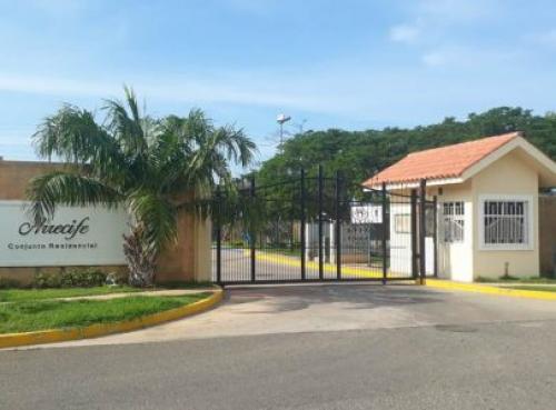SuEspacio Bienes Raíces, C.A. Vende Town House en Maracaibo