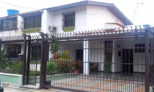 Hermosa casa amoblada en la campiña