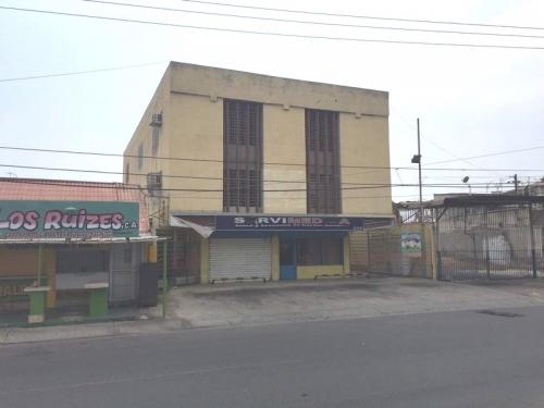 SuEspacio Bienes Raíces, C.A. Alquila Local P.B en Ciudad Ojeda 