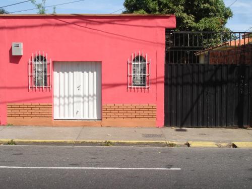 SE VENDE CASA EN ZONA COMERCIAL ACARIGUA