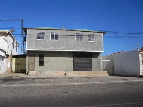 En Venta Amplio y Cómodo Local Comercial Oficinas En el Casco Central de Maracaibo.