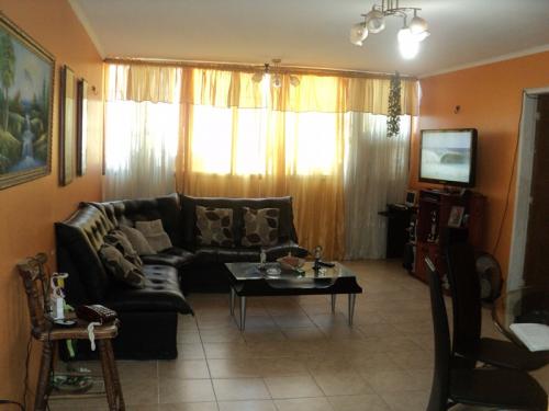 VENDO APTO. EN RESIDENCIAS PASEO COLON, PUERTO LA CRUZ