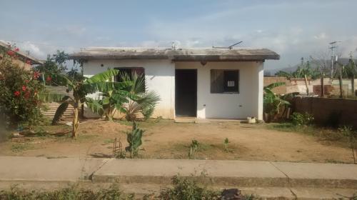 Vendo Casa en Obra Gris puerto la Cruz Anzoategui 