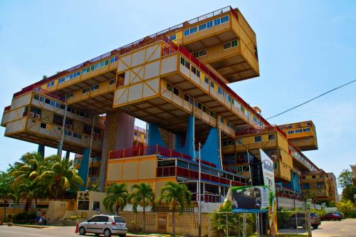 Vendo hermoso apartamento en Conj. Res. El Arbol para Vivir en Lechería