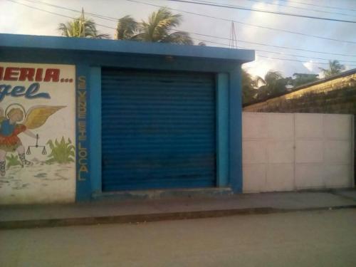 Casa y Local Comercial