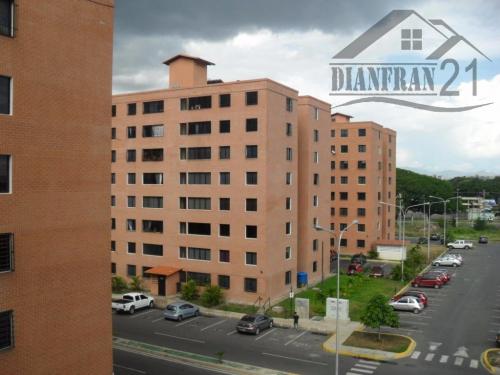 Bello y Cómodo Apartamento. Res La Placera, Maracay